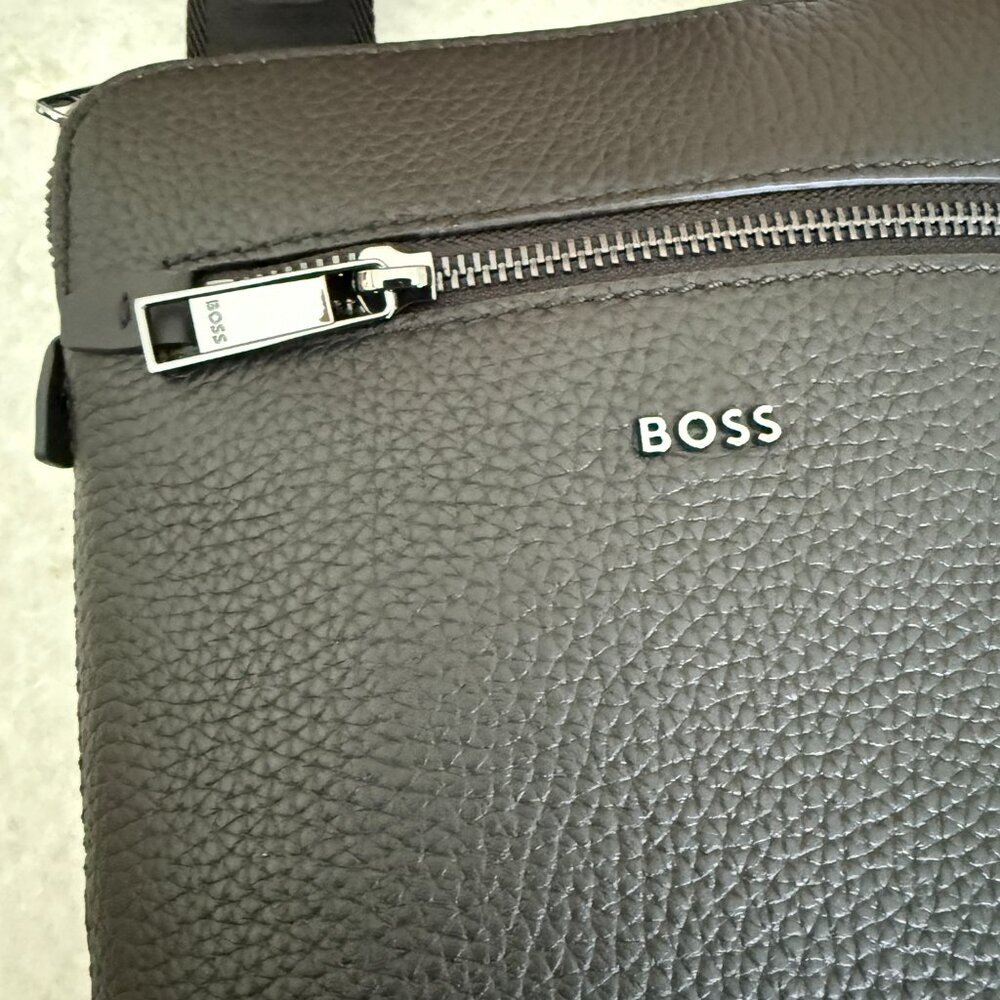 HUGO BOSS Morval All Leather Zip Env_O Bag 50517985 Black‎ - Picture 4 of 16